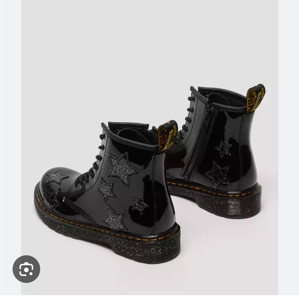 Dr.Martens Toddler 1460 Glitter Star Patent Lace Up Black Boots, Size 7. - Picture 2 of 16